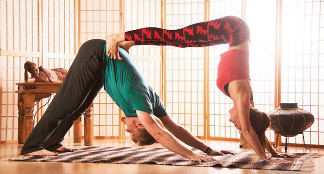 Two Person Partner Yoga | 4 DAY yoga challenge! 🤯 Acro yoga // beginner to  advanced - YouTube