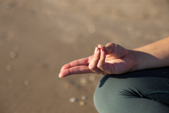 Prana Mudra (Mudra of Life)