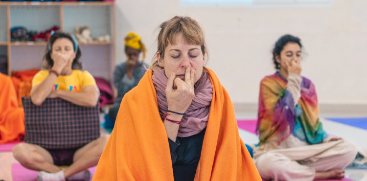 200 hour yoga teacher training in india