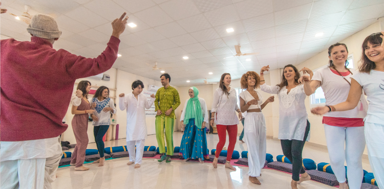 200 hour yoga teacher training in india