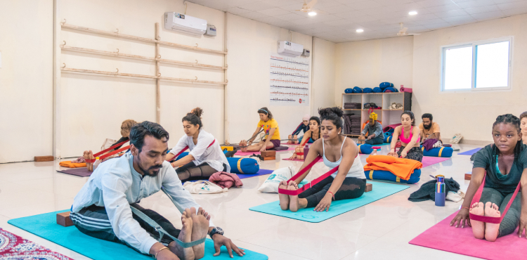 100 hour yoga teacher training in india